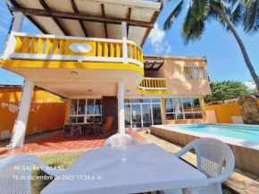 Beachfront House with Pool - Perfect for 12 People
